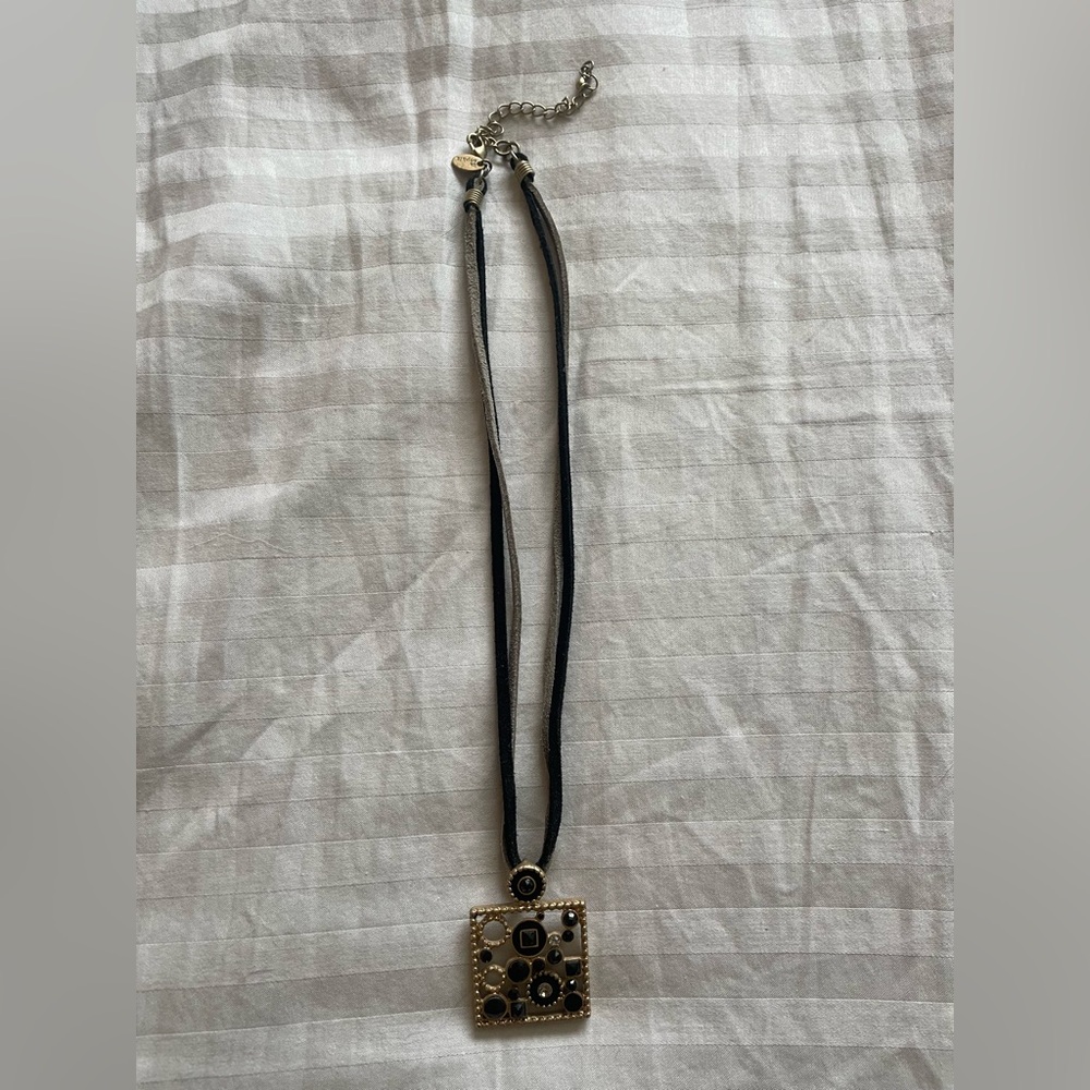 EUC Vintage Lia Sophia Gold and Black Charm Necklace